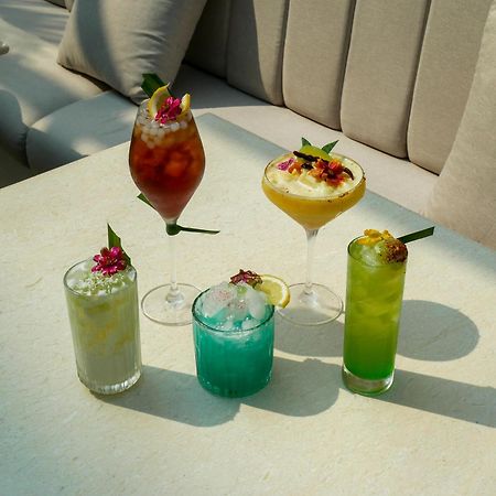 Chi Art Series Hotel Bangkok Bagian luar foto